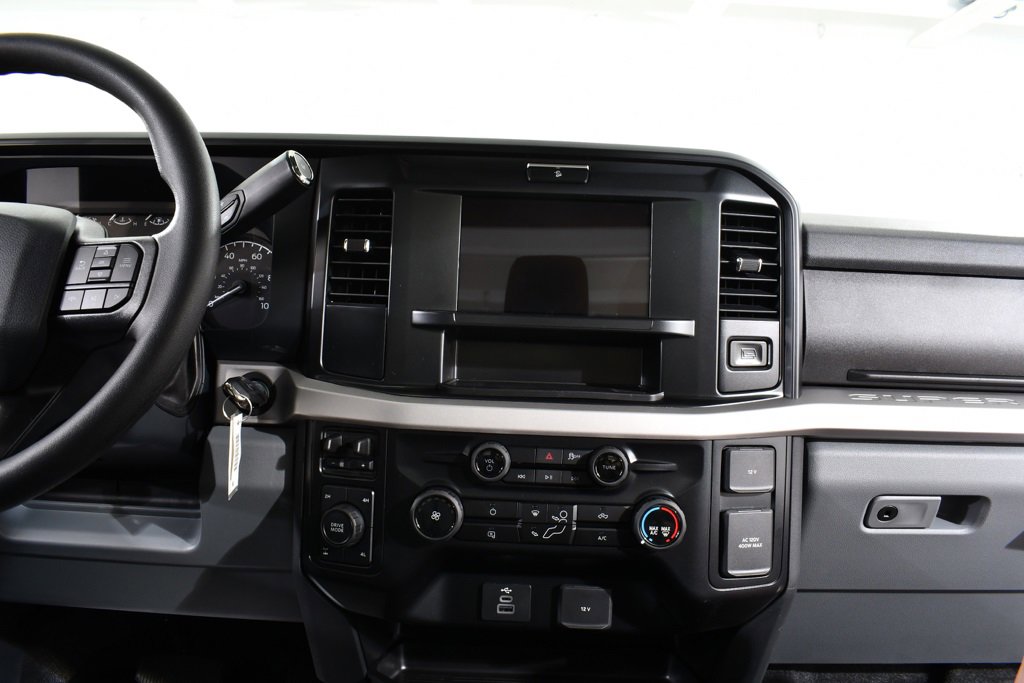 New 2026 Ford F350 XLT w/ FX4 Off-Road Package image 8