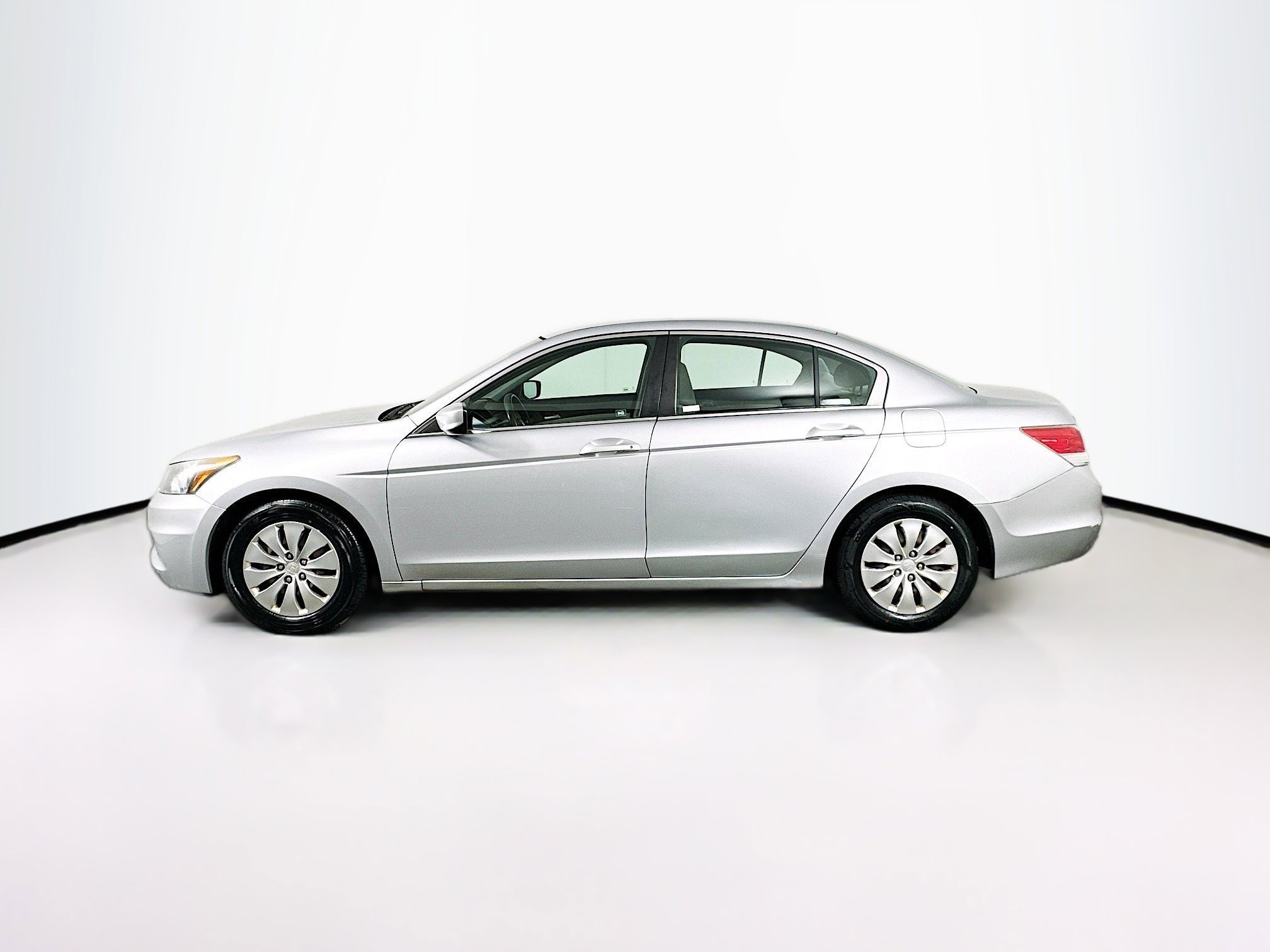 Used 2011 Honda Accord LX image 4