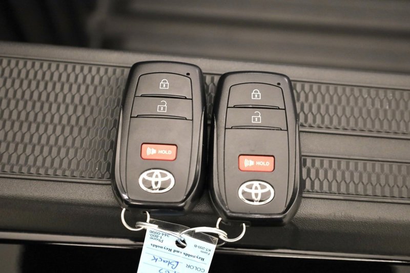 Certified 2025 Toyota Tacoma SR5 image 37