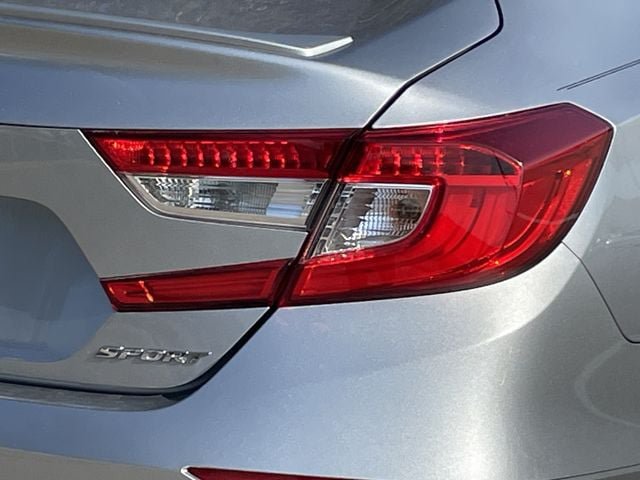 Used 2018 Honda Accord Sport image 6