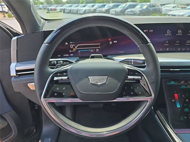 Used 2025 Cadillac Escalade IQ Luxury 2 w/ LPO, Premium Carpet Package AWD/4WD image 31