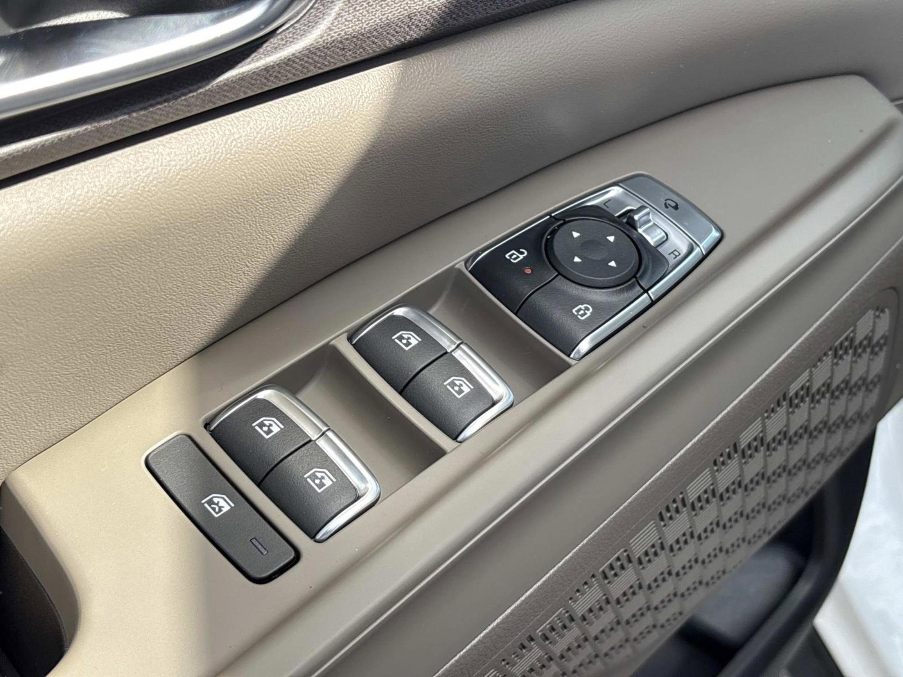 New 2026 Kia Carnival SX FWD image 21