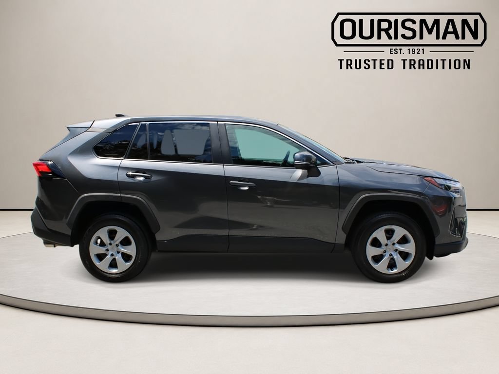 Used 2023 Toyota RAV4 LE AWD/4WD image 10