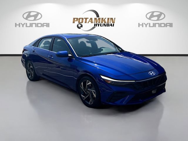 Certified 2024 Hyundai Elantra SEL w/ Convenience Package FWD image 3