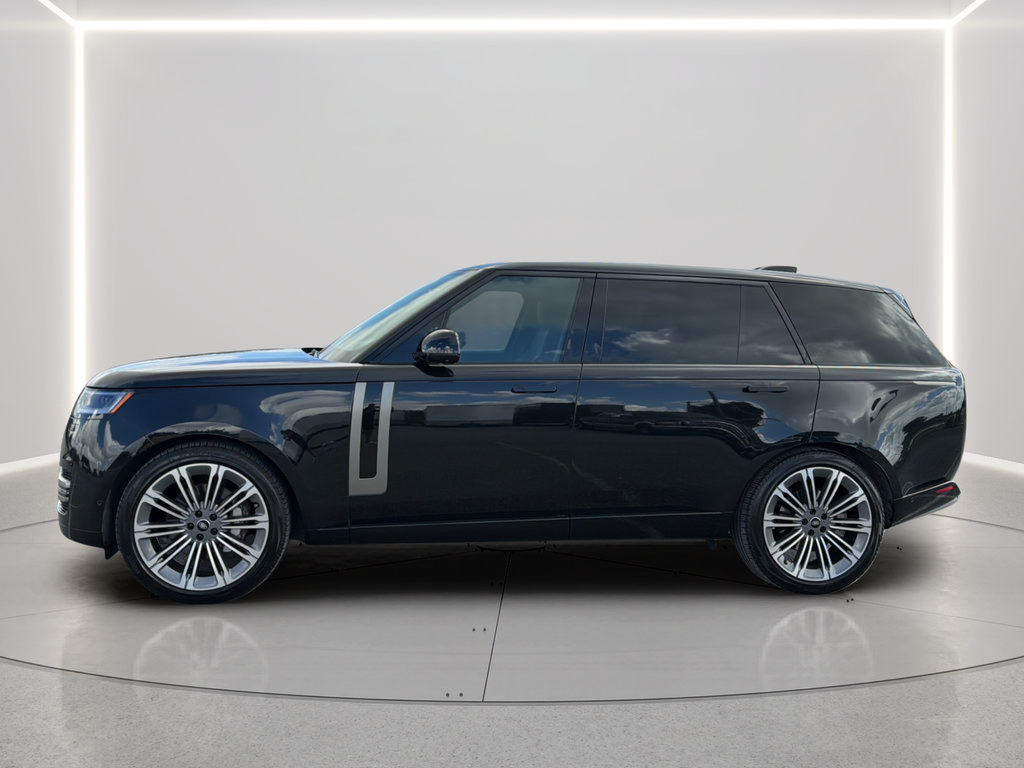 Used 2024 Land Rover Range Rover Long Wheelbase SE AWD/4WD image 13