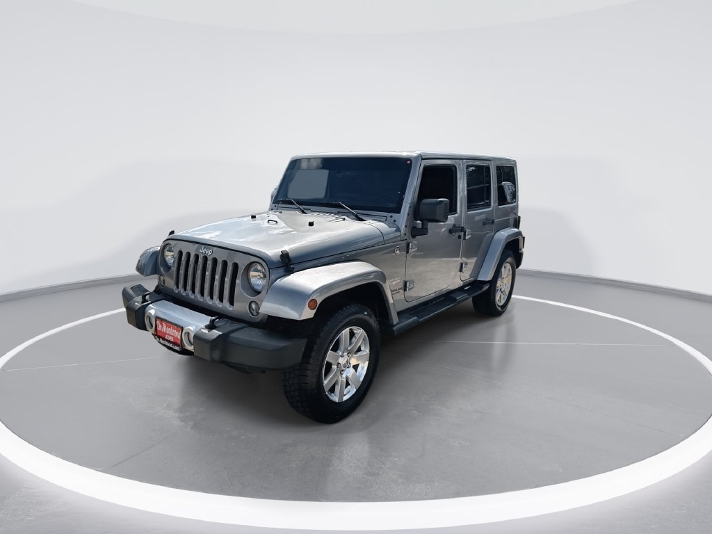 Used 2015 Jeep Wrangler Unlimited Sahara w/ Dual Top Group AWD/4WD image 4