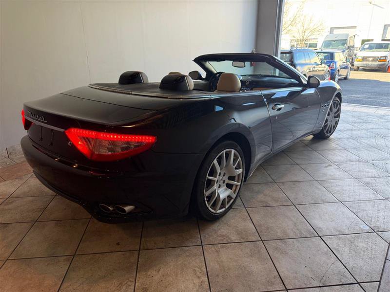 Used 2010 Maserati GranTurismo Convertible RWD image 10