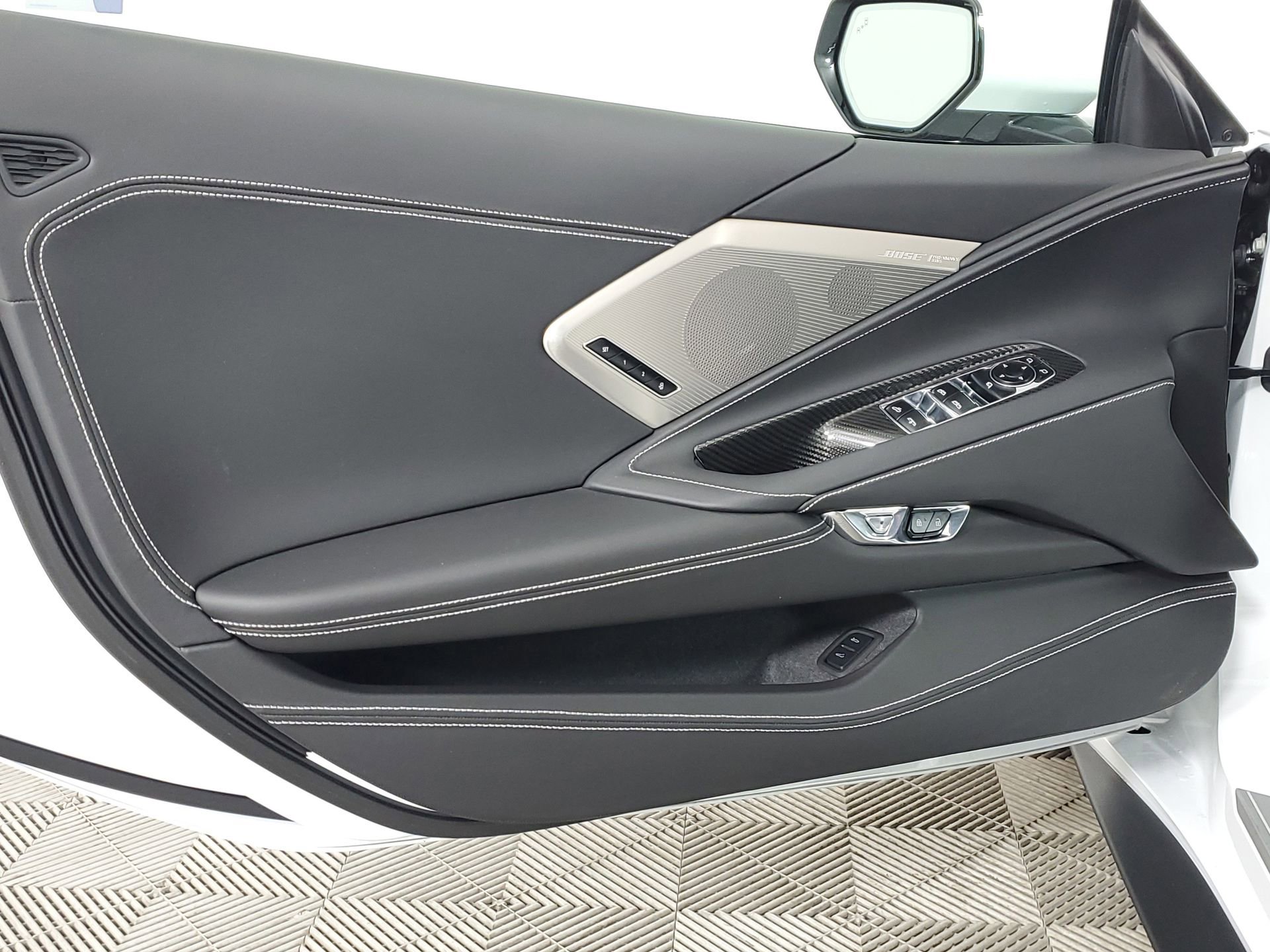 Used 2023 Chevrolet Corvette Stingray Premium Conv w/ Z51 Performance Package image 17