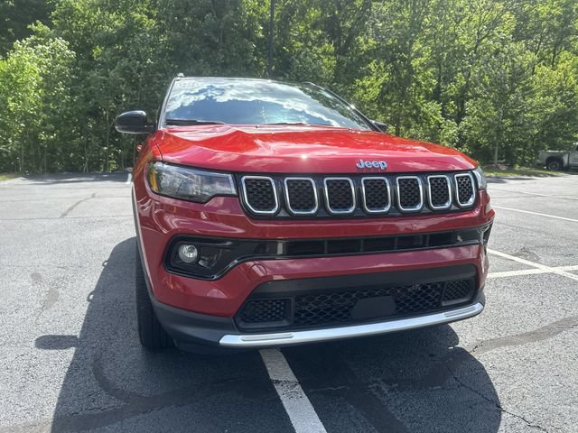 Used 2023 Jeep Compass Limited AWD/4WD image 11
