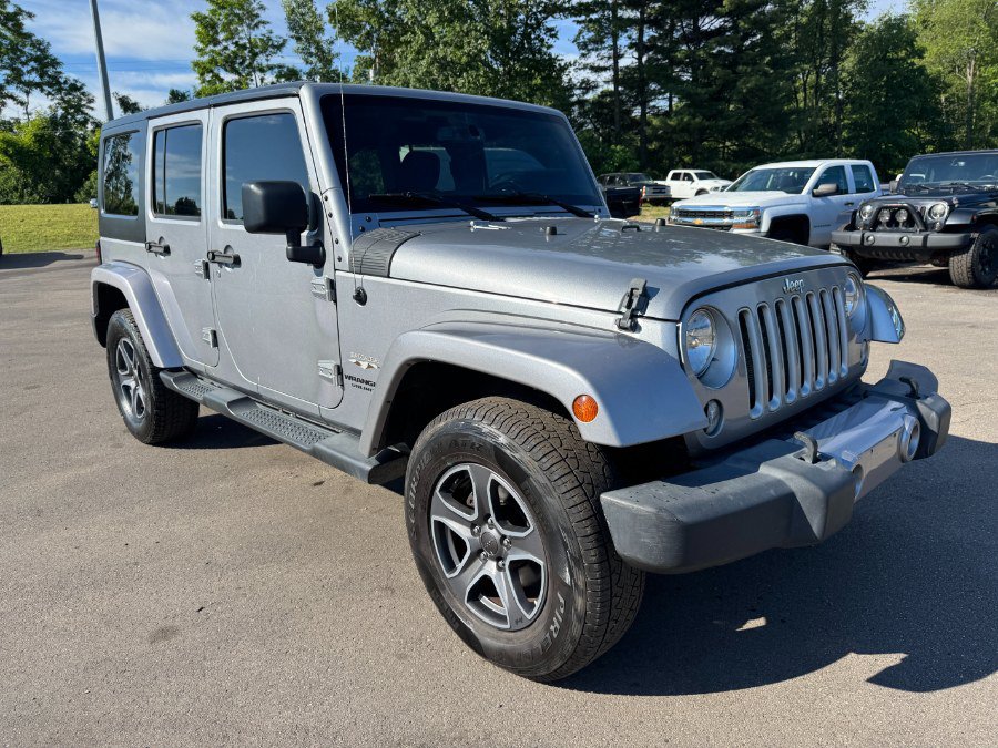 Used 2016 Jeep Wrangler Unlimited Sahara AWD/4WD image 7