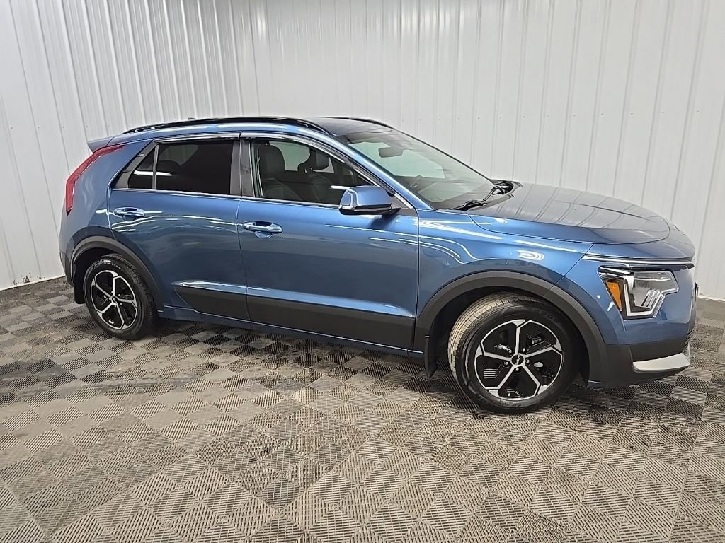 Used 2023 Kia Niro EX FWD image 1