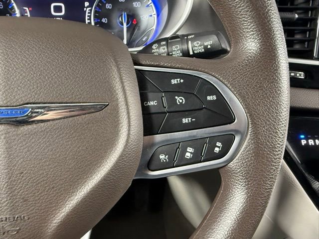 Used 2019 Chrysler Pacifica Touring Plus w/ Advanced Safetytec Group image 16