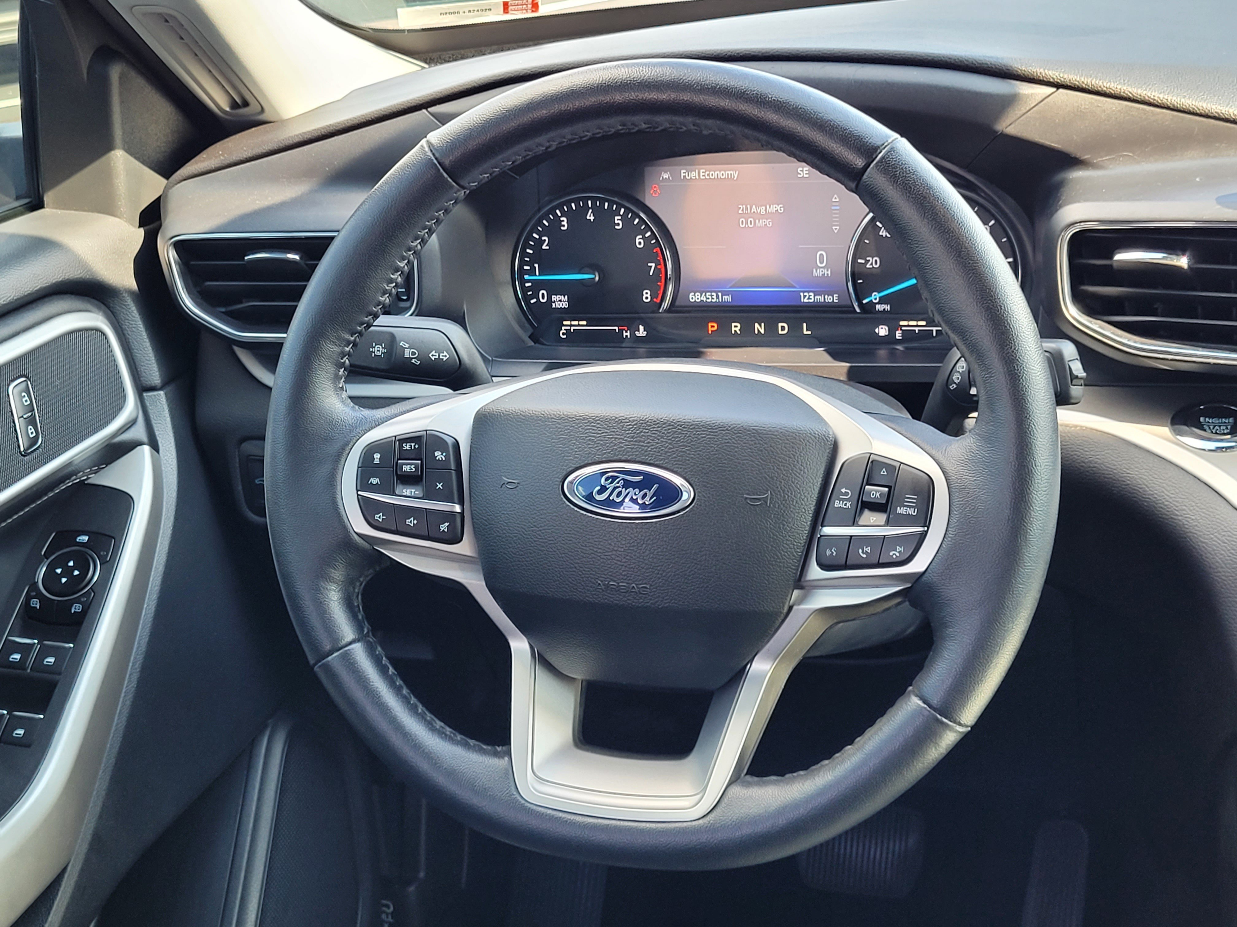 Used 2022 Ford Explorer XLT w/ Equipment Group 202A AWD/4WD image 12