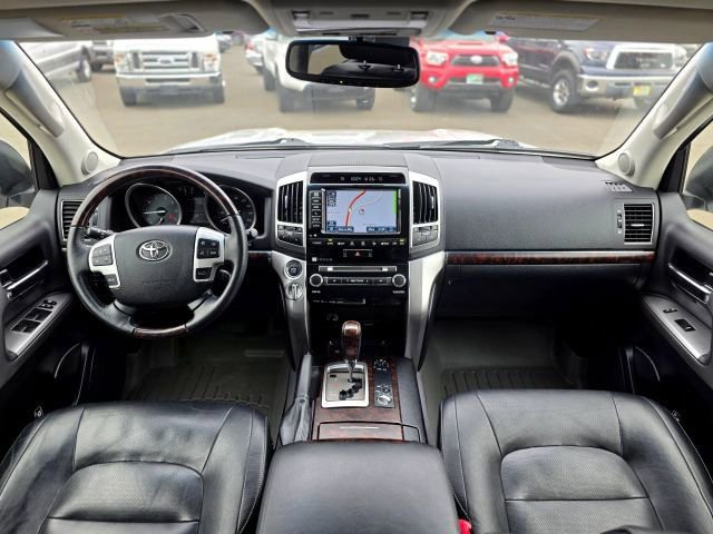 Used 2013 Toyota Land Cruiser AWD/4WD image 9