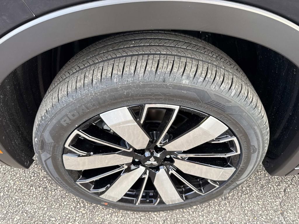 New 2026 Mitsubishi Outlander SE image 10