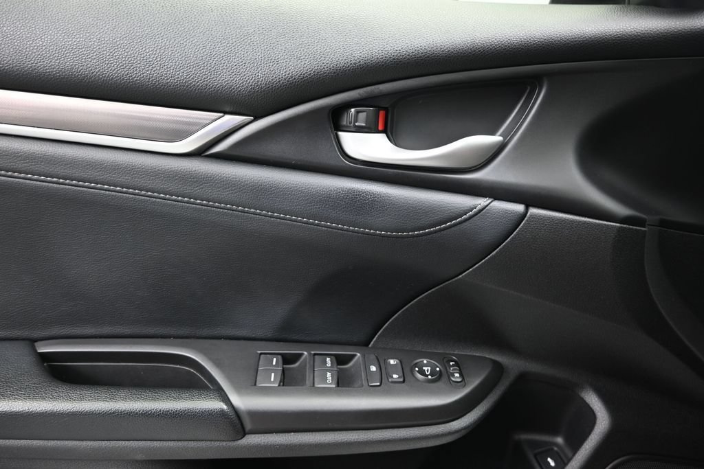 Used 2019 Honda Civic Touring image 22