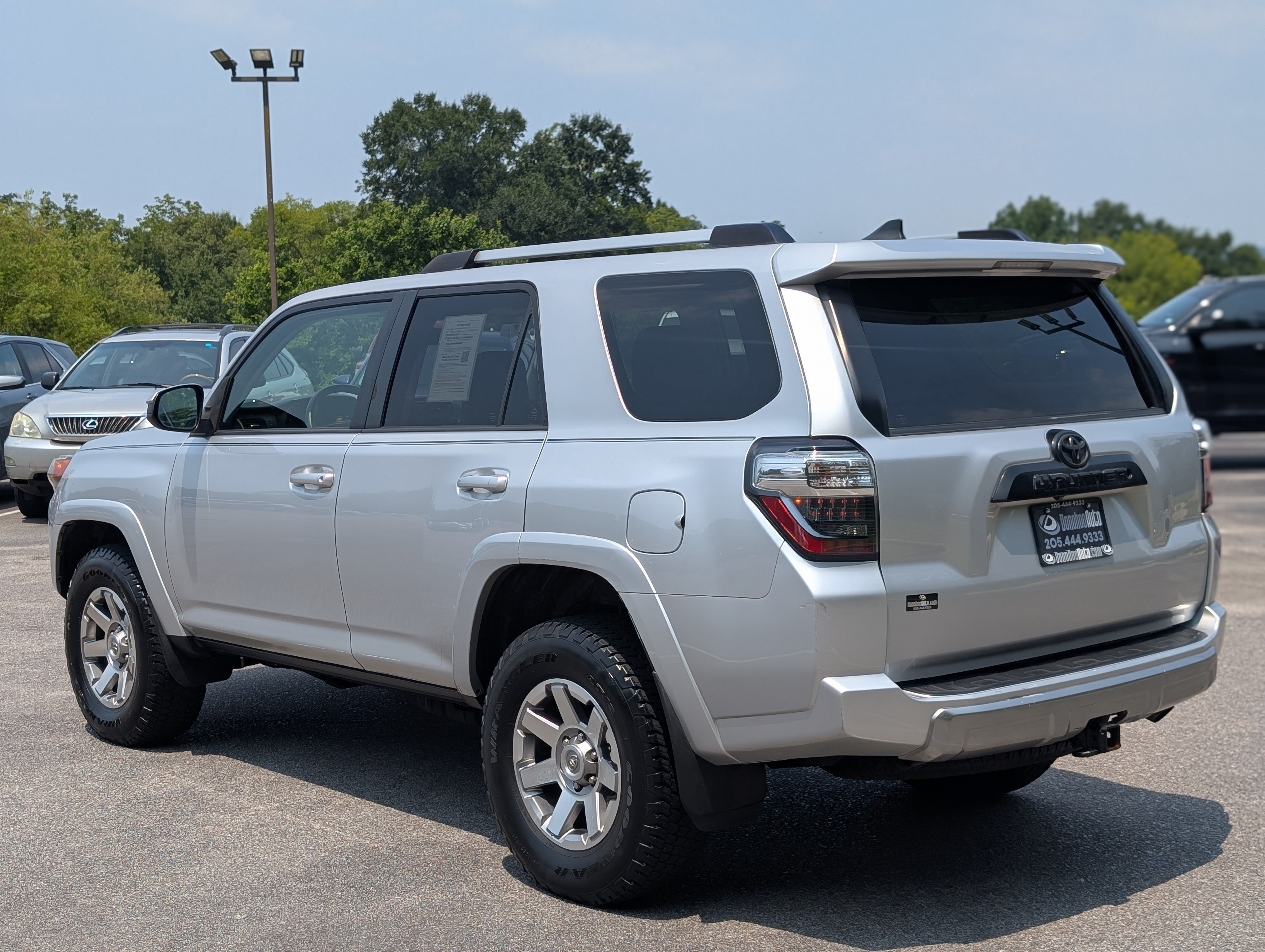 Used 2016 Toyota 4Runner Trail AWD/4WD image 7