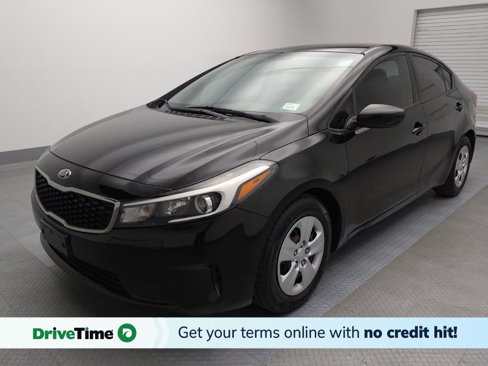 Used 2017 Kia Forte LX image 1