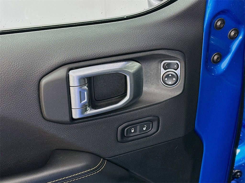 Used 2024 Jeep Wrangler Sahara w/ Technology Group image 18