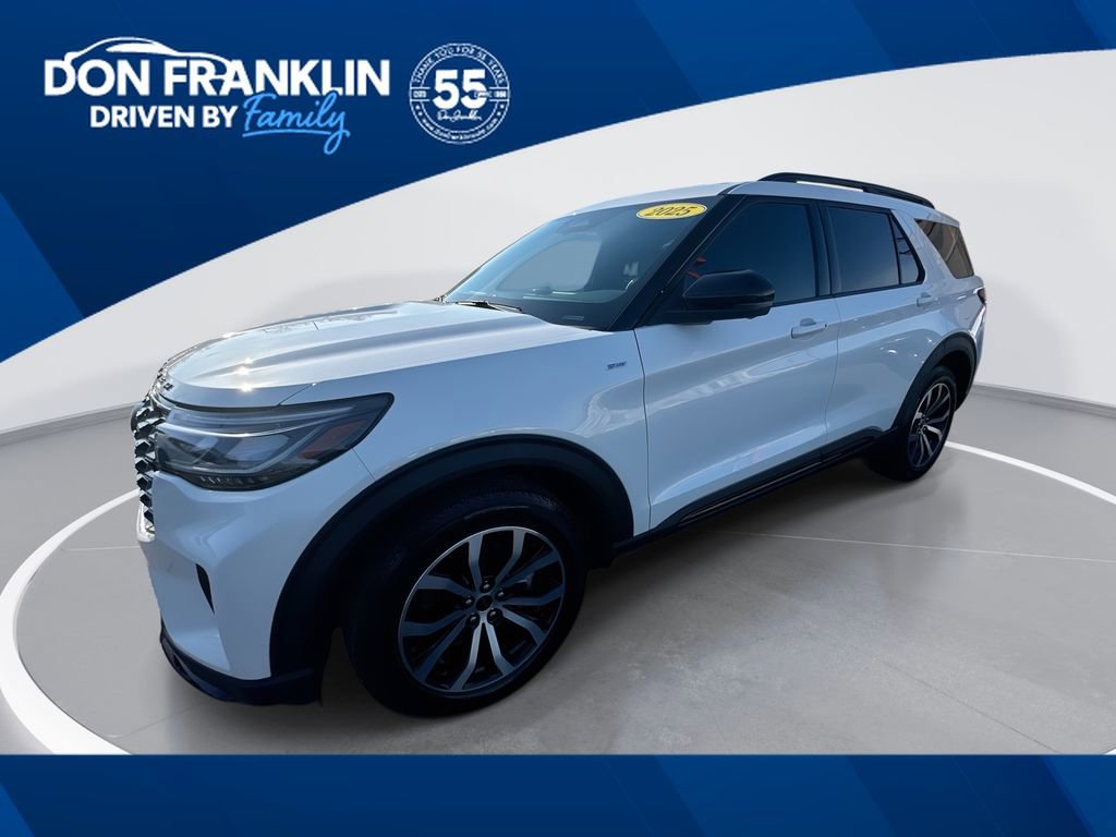 Used 2025 Ford Explorer ST-Line image 1