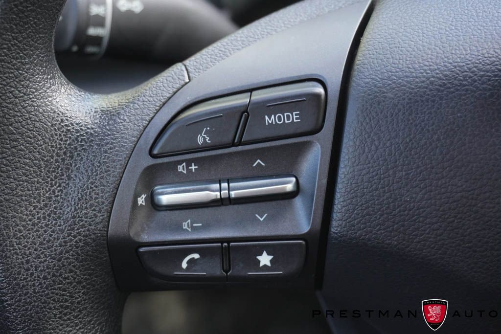 Used 2023 Hyundai Kona SEL AWD/4WD image 25