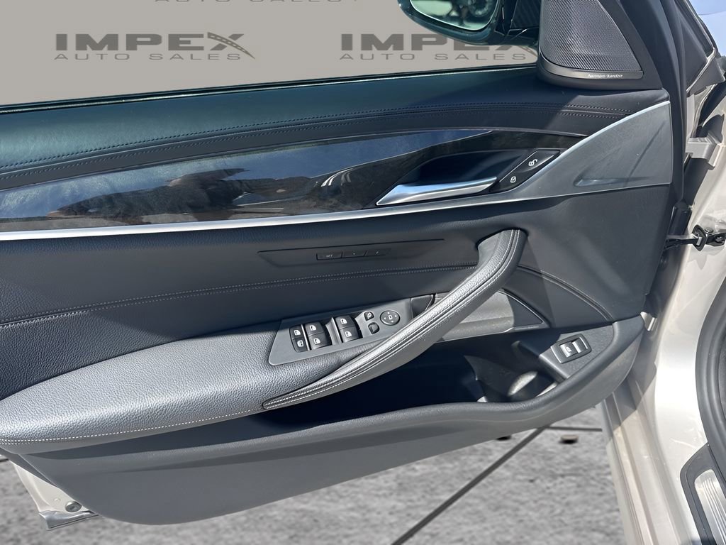 Used 2019 BMW M550i xDrive AWD/4WD image 28