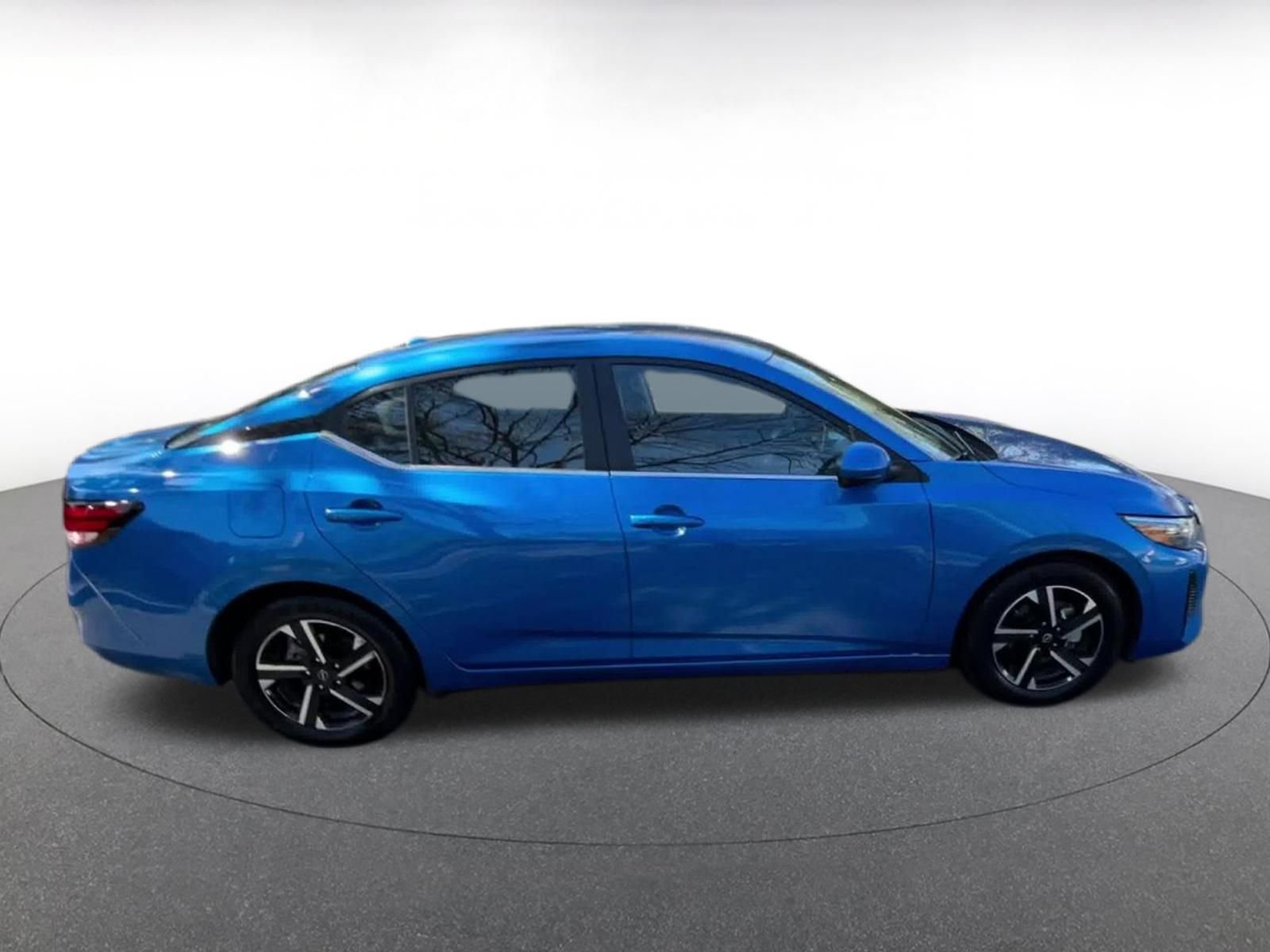 Used 2025 Nissan Sentra SV FWD image 16
