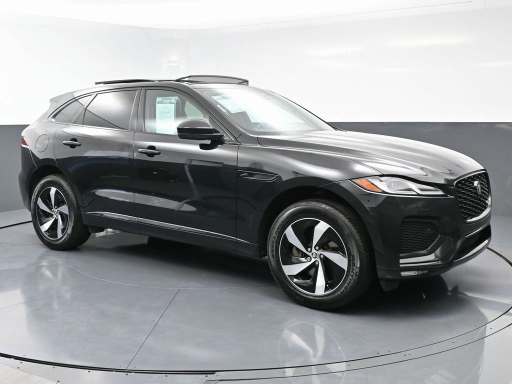 Used 2024 Jaguar F-PACE R-Dynamic S image 3