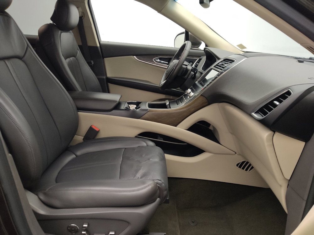 Used 2019 Lincoln Nautilus Reserve image 21