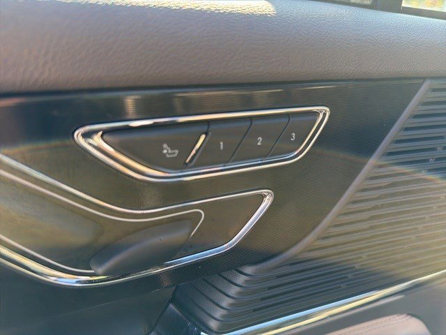 Used 2021 Lincoln Corsair AWD w/ Premium Package image 15