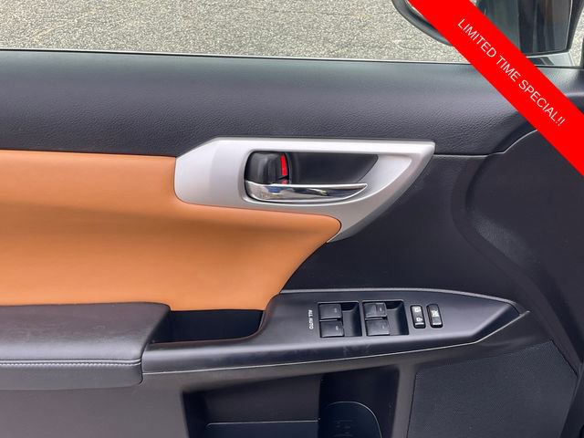 Used 2012 Lexus CT 200h Premium image 11