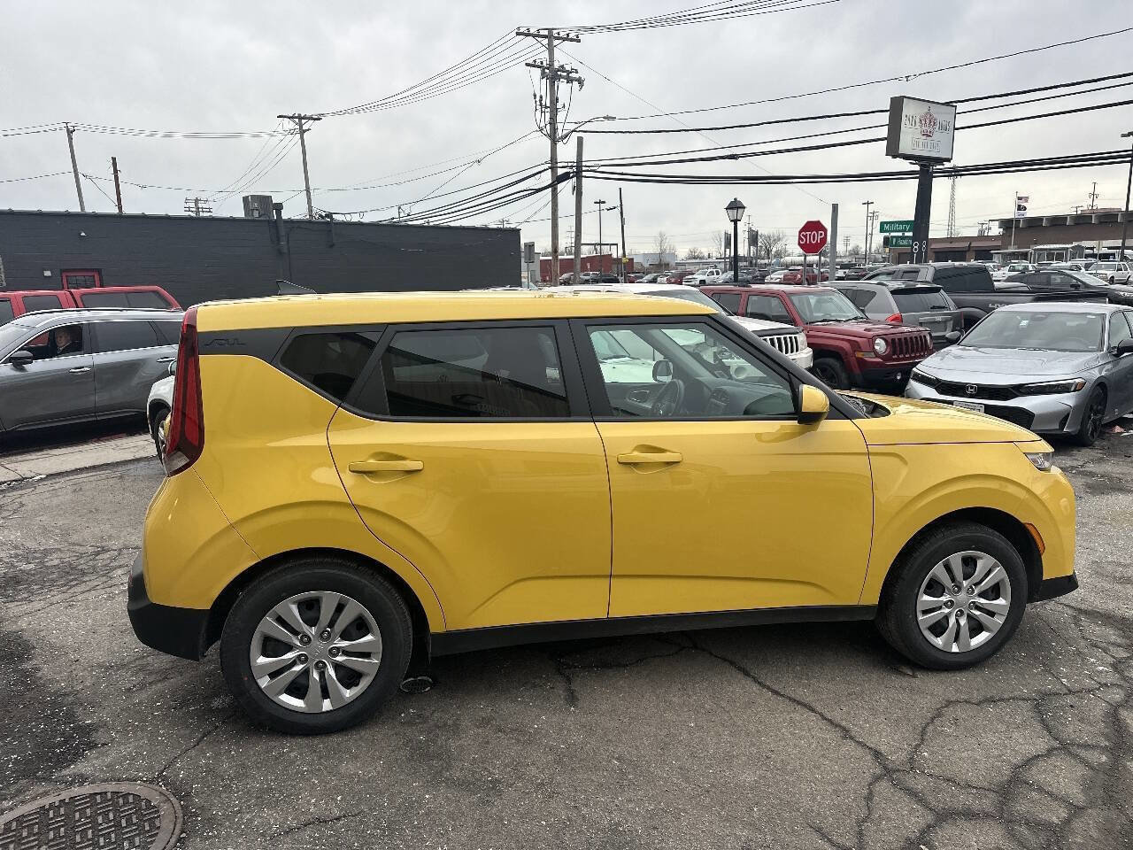 Used 2020 Kia Soul LX FWD image 5