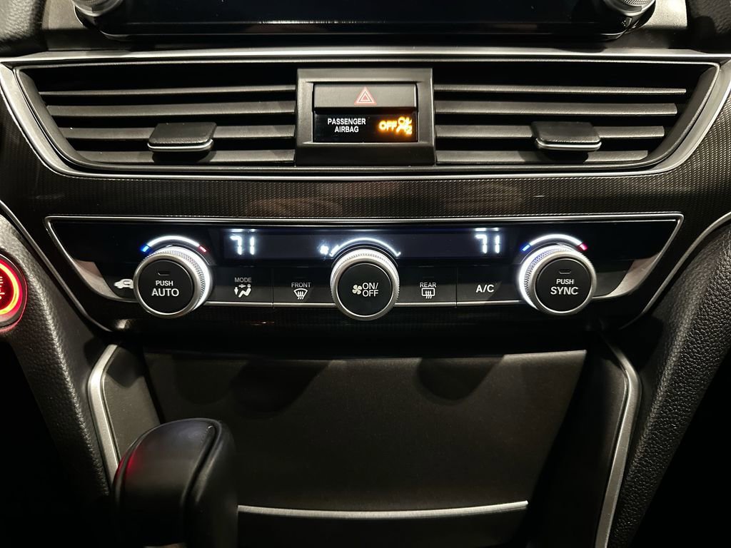 Used 2018 Honda Accord Sport image 12