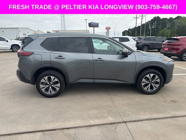 Used 2023 Nissan Rogue SV image 9