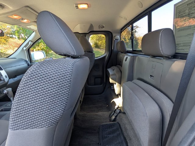 Used 2014 Nissan Frontier PRO-4X w/ Pro-4x Graphics Package AWD/4WD image 26