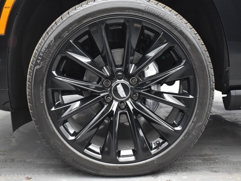 Certified 2026 Cadillac Escalade Platinum Sport w/ LPO, ONYX Package AWD/4WD image 9