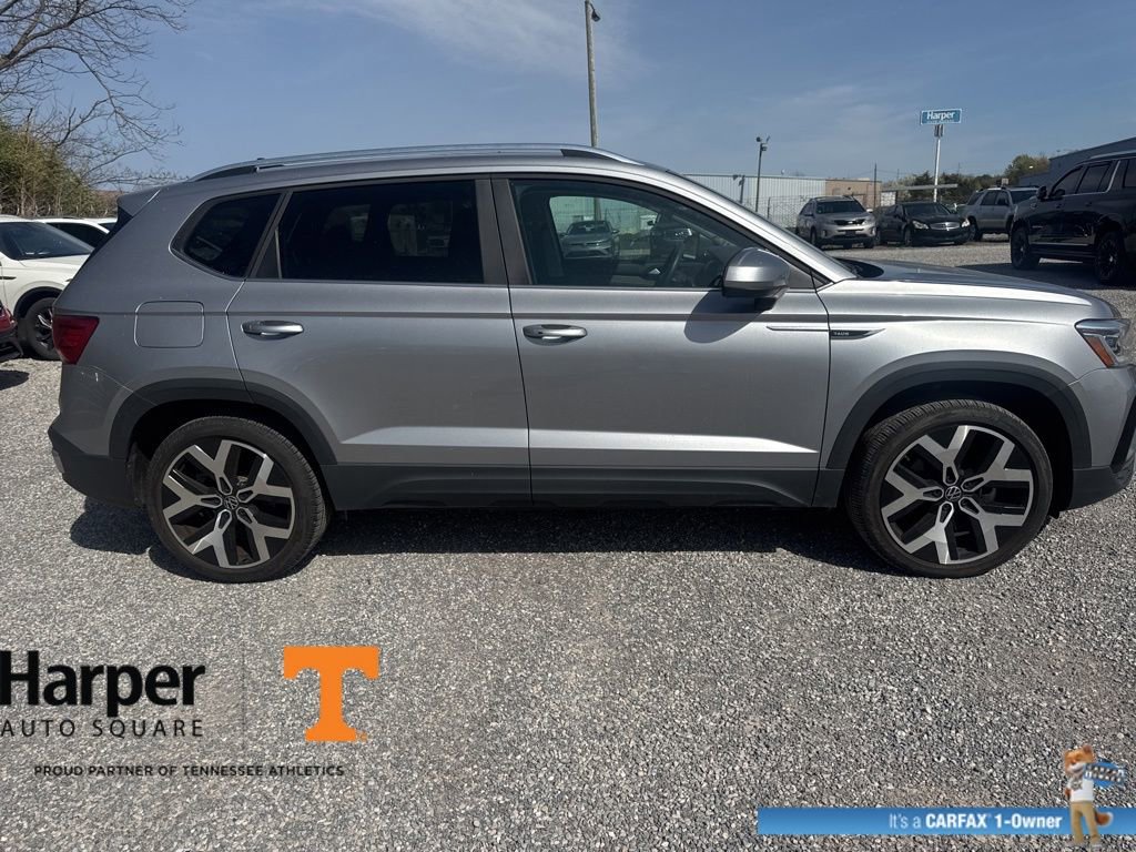 Used 2023 Volkswagen Taos SEL image 6