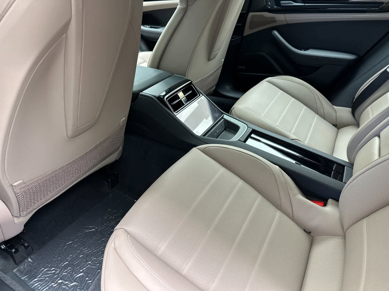 New 2026 Porsche Panamera 4 image 13