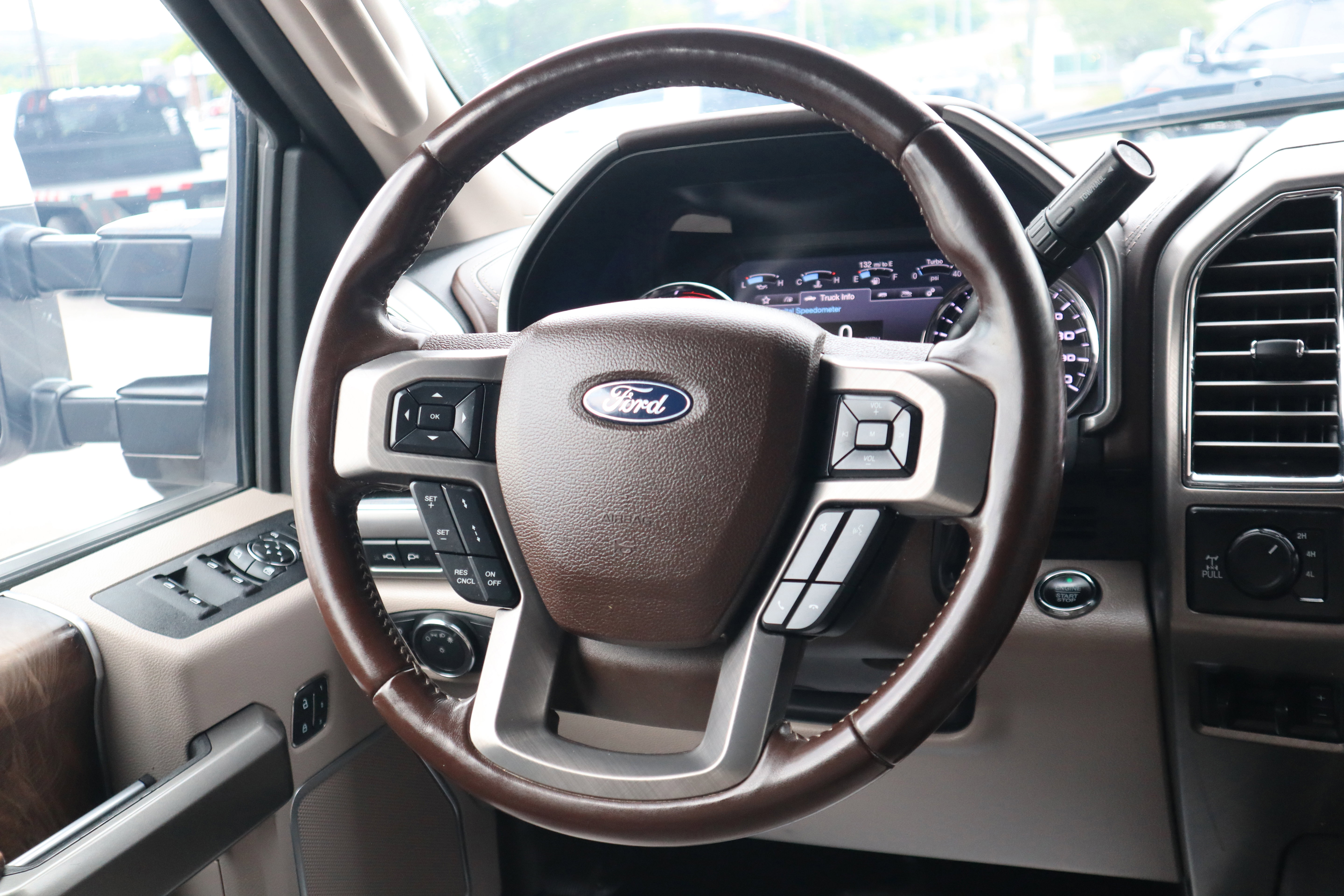 Used 2019 Ford F250 Limited w/ FX4 Off-Road Package AWD/4WD image 16