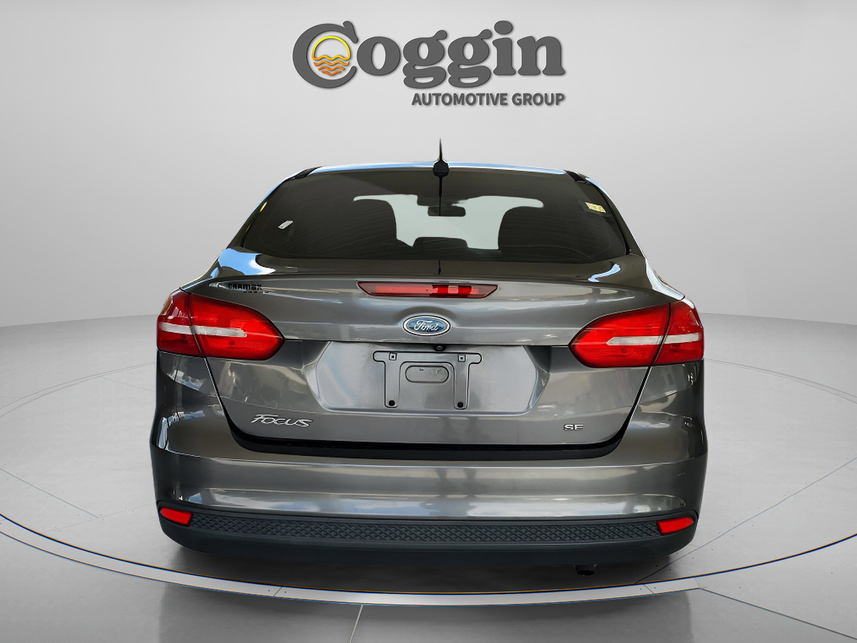 Used 2017 Ford Focus SE FWD image 4