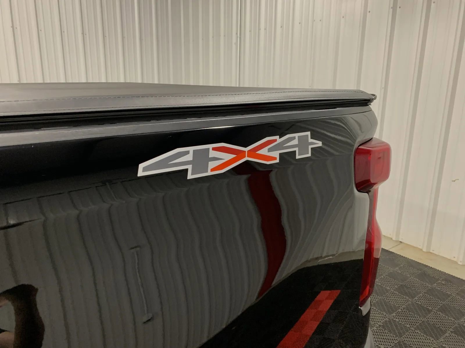 Used 2020 Chevrolet Silverado 1500 Custom w/ Custom Value Package image 14