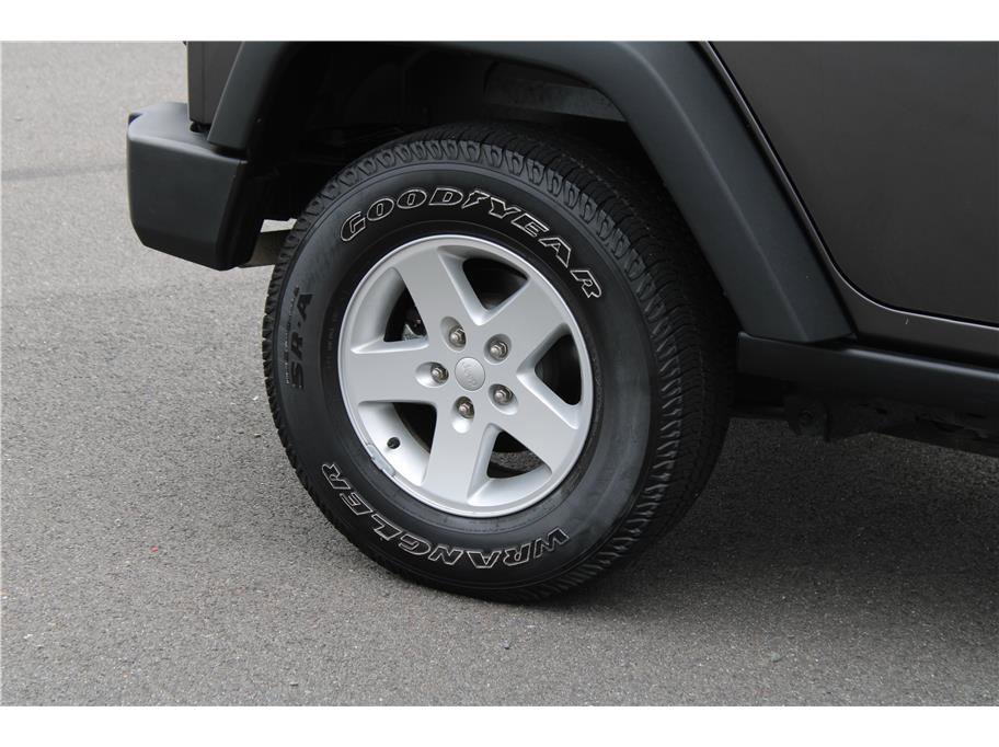 Used 2017 Jeep Wrangler Unlimited Sport w/ Power Convenience Group image 6