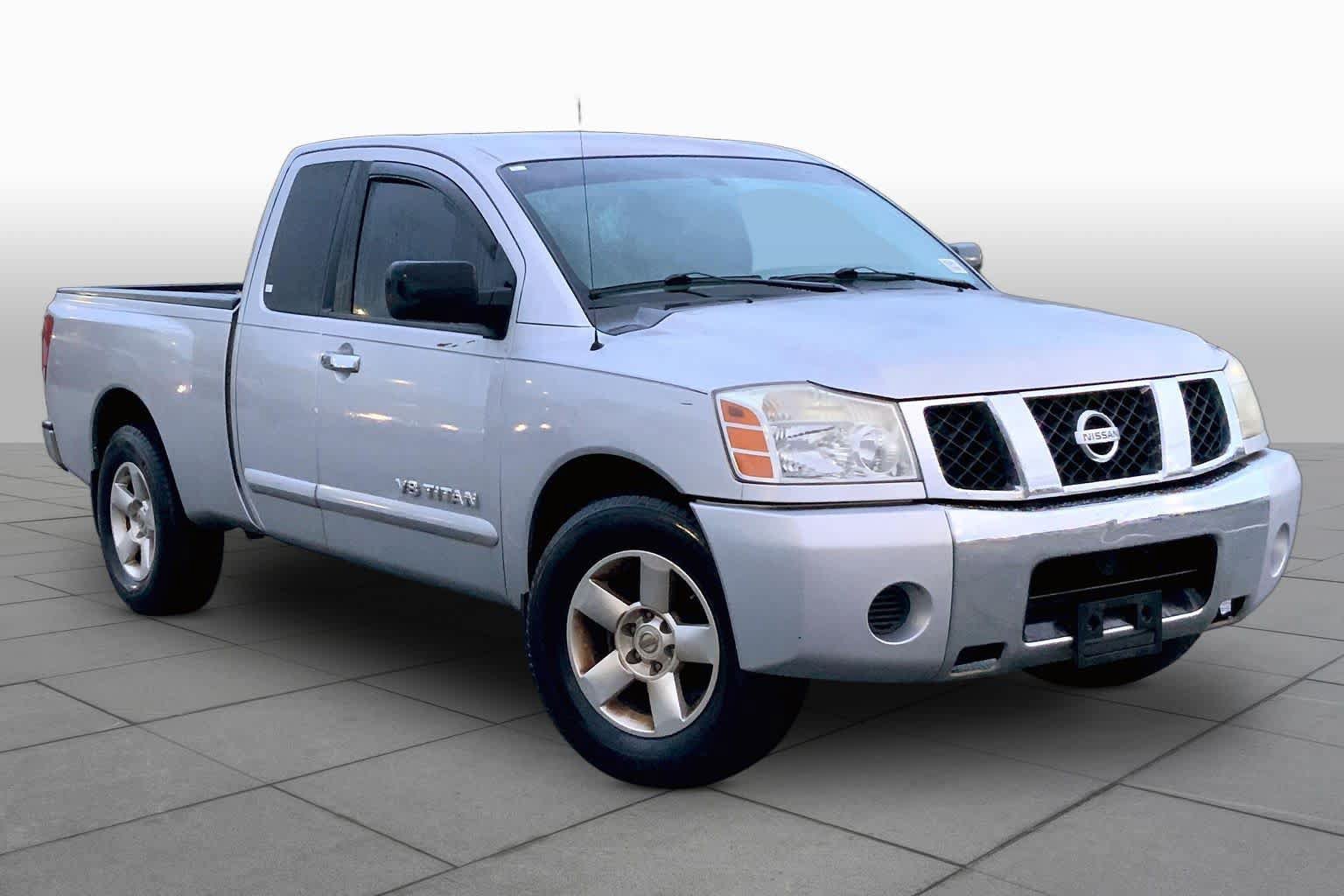 Used 2007 Nissan Titan SE RWD image 2