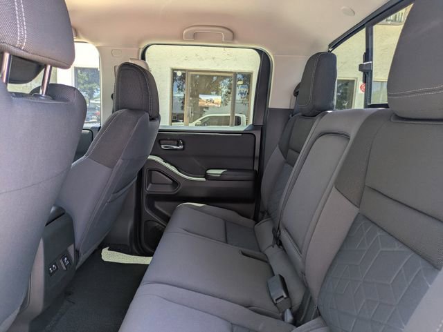 Certified 2025 Nissan Frontier SV w/ SV Convenience Package RWD image 14