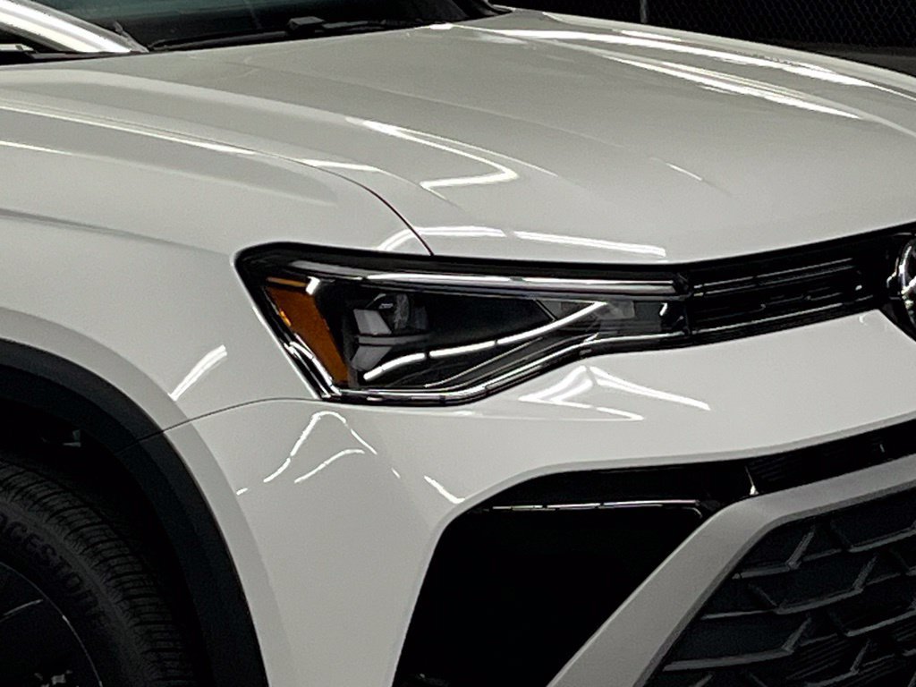 New 2027 Volkswagen Taos S FWD image 35