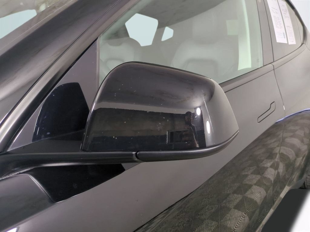 Used 2024 Tesla Model Y Long Range AWD/4WD image 12