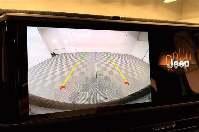 Used 2025 Jeep Wrangler Sport S image 26