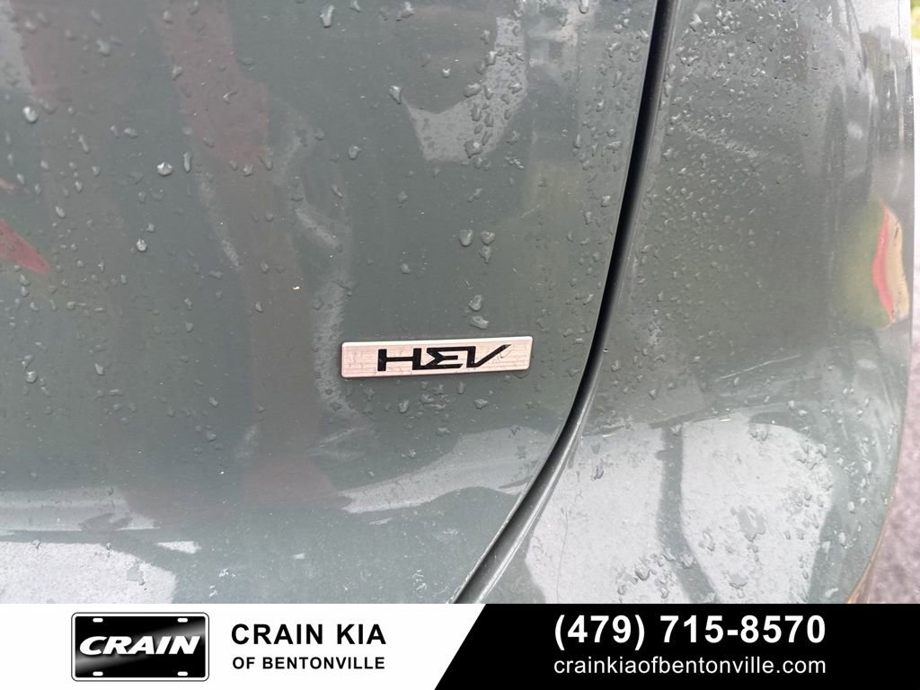 Used 2023 Kia Niro SX Touring image 13