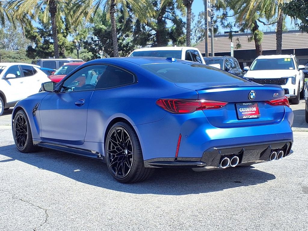 Used 2025 BMW M4 Competition w/ Executive Package image 3