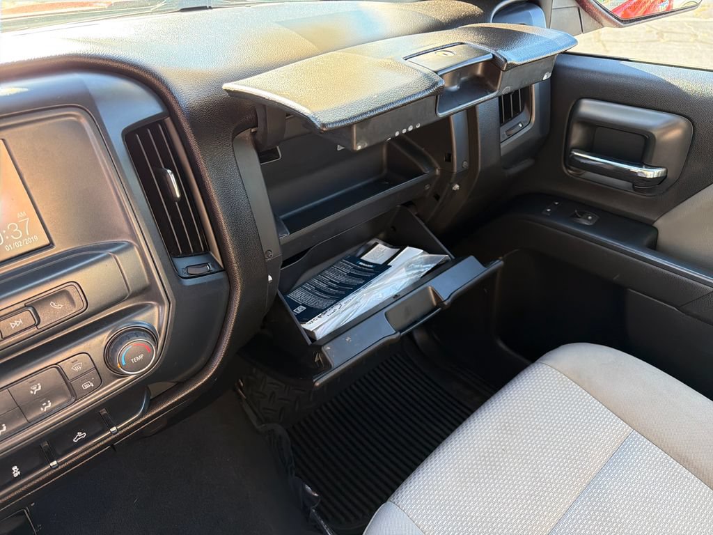 Used 2019 Chevrolet Silverado 1500 Custom w/ Custom Convenience Package AWD/4WD image 33